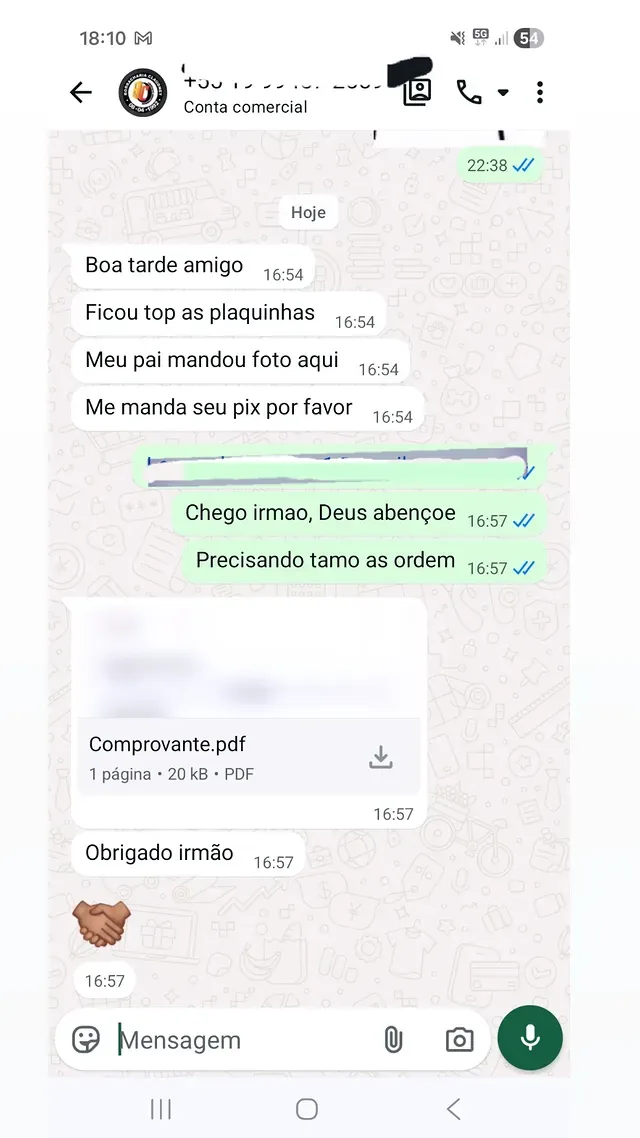 Cliente elogiando as plaquinhas